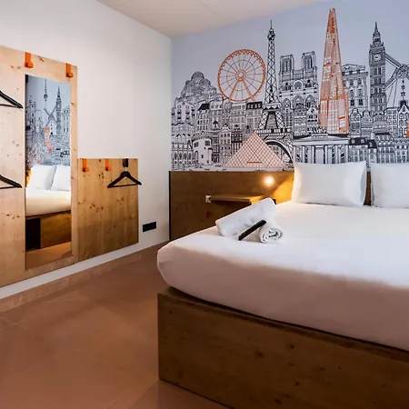 Easyhotel La Sagrera 2* Barcellona