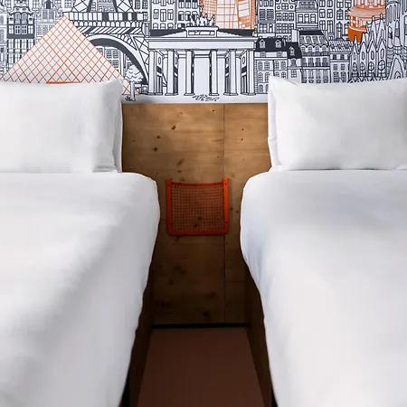 Easyhotel La Sagrera 2* Barcellona