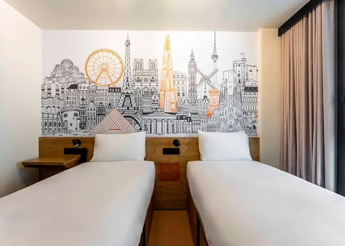 فندق Easyhotel La Sagrera