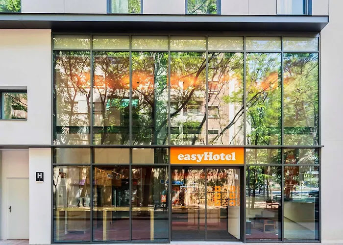Easyhotel La Sagrera برشلونة