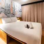 Easyhotel La Sagrera 酒店 *
