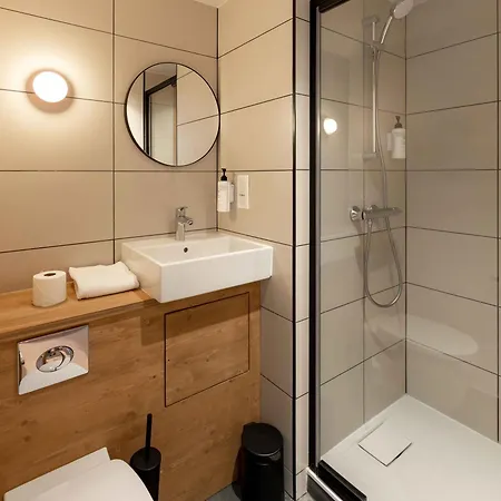 Hotel Easyhotel La Sagrera 2*