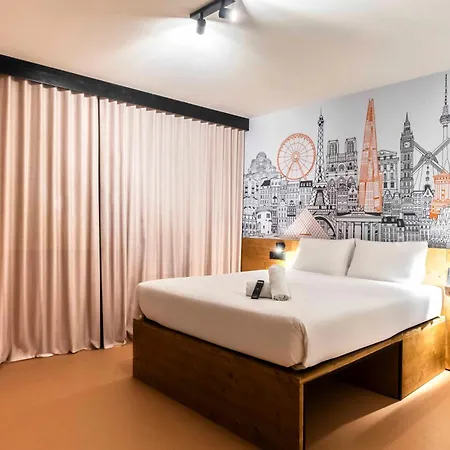 Easyhotel La Sagrera Hotel
