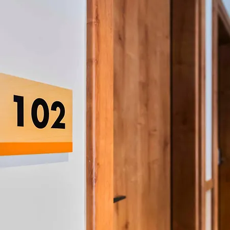 Easyhotel La Sagrera