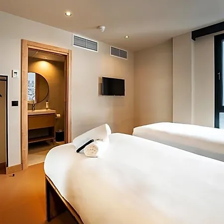 Easyhotel La Sagrera ホテル