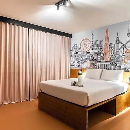 ホテル Easyhotel La Sagrera *