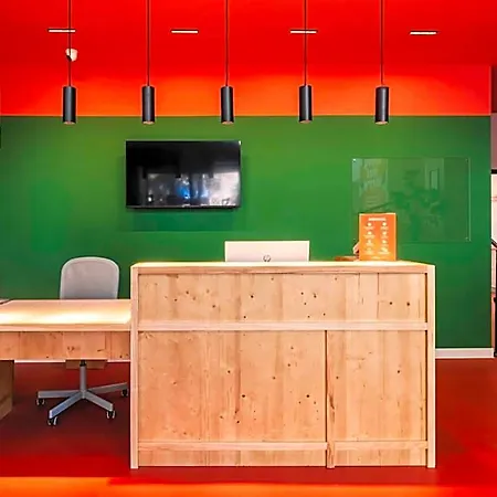 Easyhotel La Sagrera *