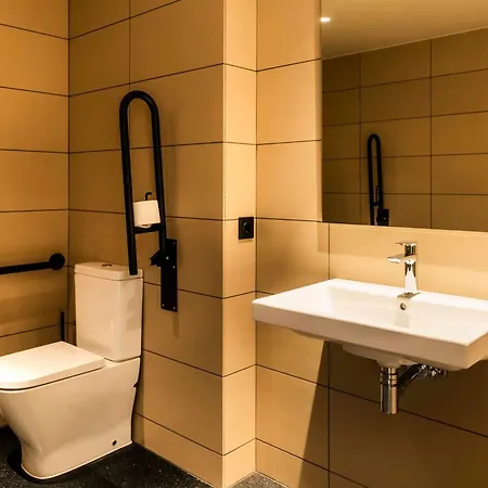 Easyhotel La Sagrera *