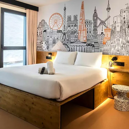 Easyhotel La Sagrera Hotel *
