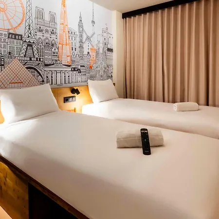 Easyhotel La Sagrera *