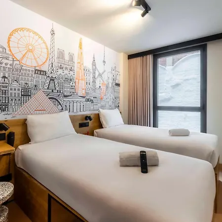 Easyhotel La Sagrera Hotel