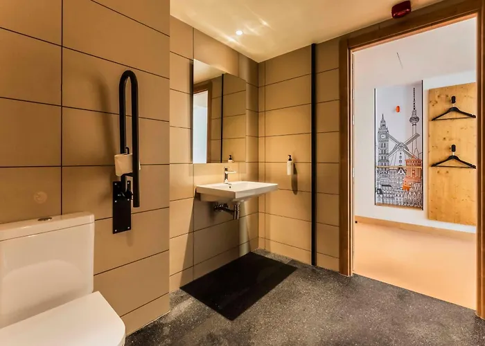 Easyhotel La Sagrera Барселона