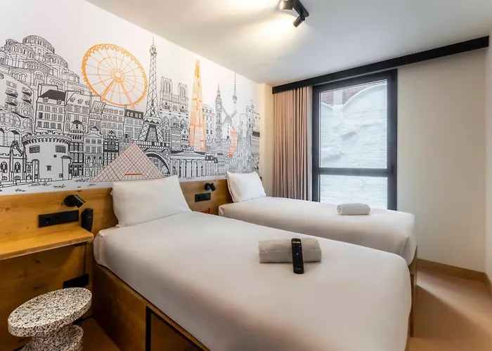 Easyhotel La Sagrera Отель