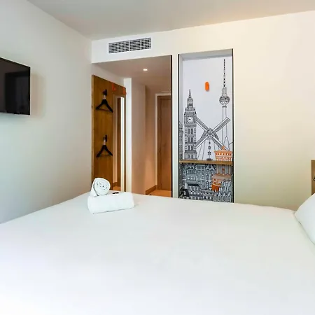 Hotel Easyhotel La Sagrera
